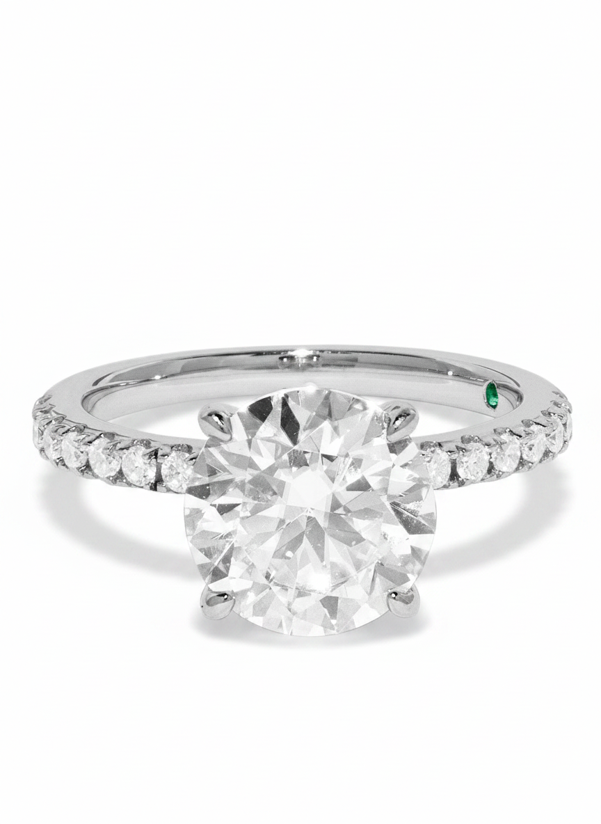 Round Cut Engagement Ring With Diamonds